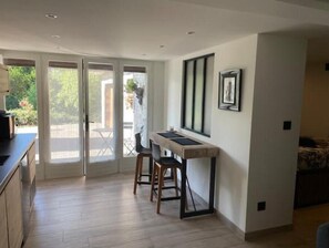 Dining - Appart Dans Chalet AU Calme VUE Imprenable Alpes (Thyez)