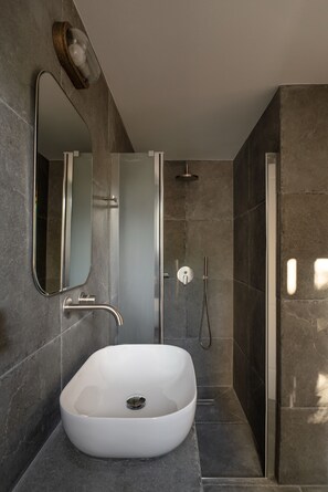 Shower - Villa Dionysus (Kefalonia)