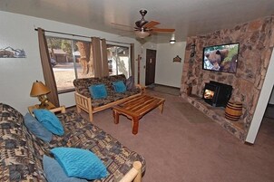 Casa, 3 habitaciones | Sala de juegos