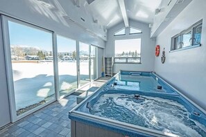 Indoor spa tub - 296 Beach Drive 7 Bedroom Home (South Lake Tahoe)
