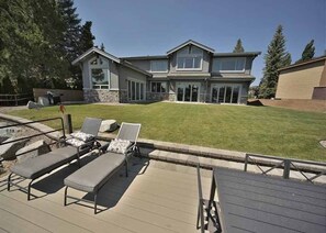 BBQ/picnic Area - 296 Beach Drive 7 Bedroom Home (South Lake Tahoe)