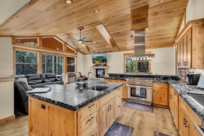 Private kitchen - 2566 Del Norte 5 Bedroom Home by RedAwning (South Lake Tahoe)