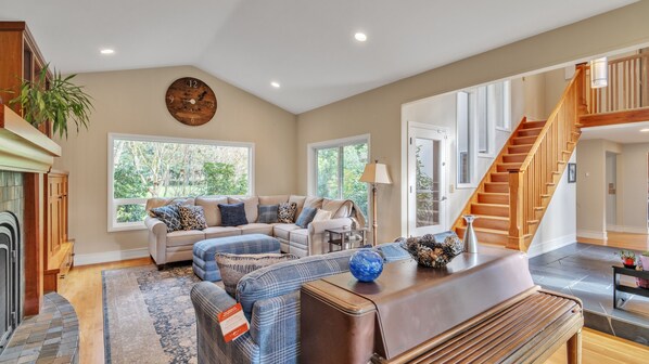 House, 3 Bedrooms | Living area | Smart TV, streaming services