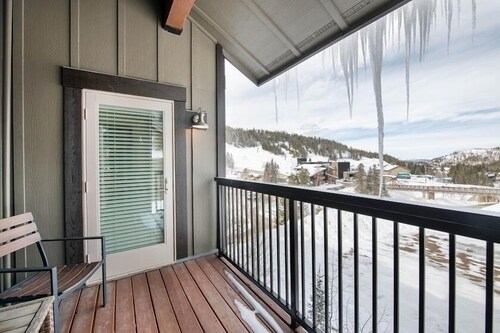 Select Unit 3606 - Fraser Crossing/founders Pointe 2 Bedroom Condo