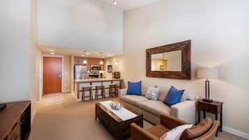 Condo, 2 phòng ngủ | Khu phòng khách