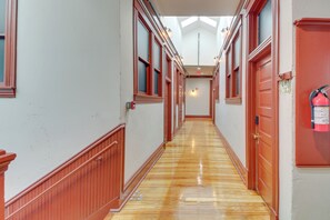 Interior - Spacious Downtown Hot Springs Vacation Rental! (Hot Springs)