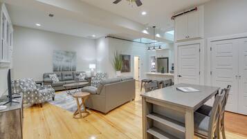 Apartment (1 Bedroom) | Interior