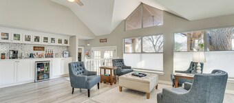 Seguin Riverfront Retreat: Fishing Dock + Kayaks!