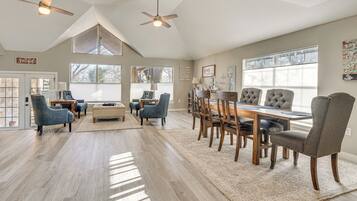 House (5 Bedrooms) | Interior