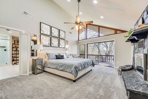 House (5 Bedrooms) | Interior