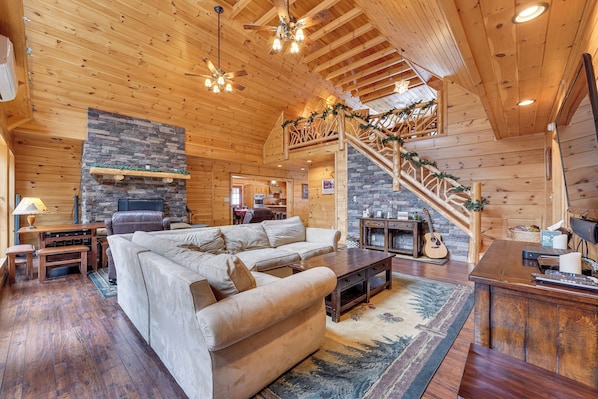 House (3 Bedrooms) | Front of property
