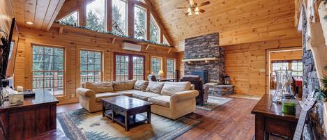 House (3 Bedrooms) | Interior