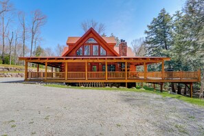 House (3 Bedrooms) | Interior - Hot Tub & Dock: Waterfront Cabin in Old Forge! (Old Forge)
