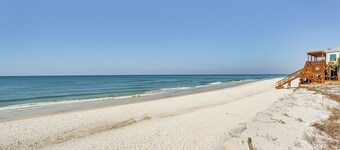Cape San Blas Home w/ Pool Access: Walk to Beach!