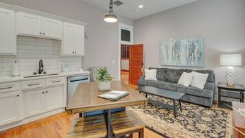 Apartment (1 Bedroom) | Interior