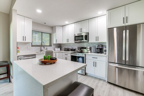 Bright Tempe Home w/ Fenced Backyard!