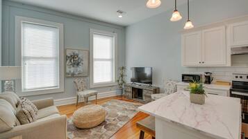 Apartment (1 Bedroom) | Interior