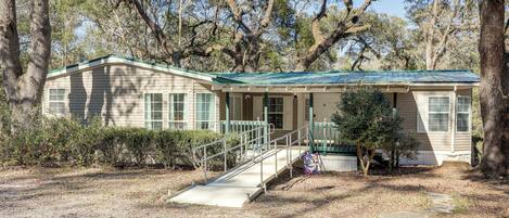 House (3 Bedrooms) | Front of property