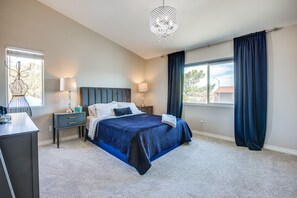Ferienhaus (5 Bedrooms) | 5 Schlafzimmer, Bügeleisen/Bügelbrett, kostenlose Babybetten, Bettwäsche