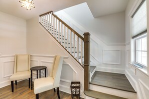 Apartment (4 Bedrooms) | Interior - Long Branch Getaway - Walk to Beaches & Dining! (Long Branch)