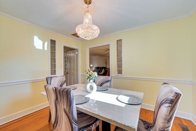 Greenville Home: 2 Mi to Downtown! 1 Mi to Ecu!