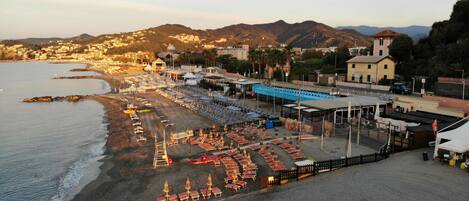 Apartment, 1 Bedroom | Beach