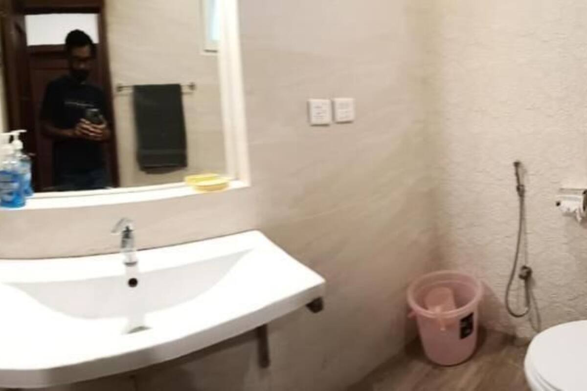 Departamento básico | Baño | Pantuflas
