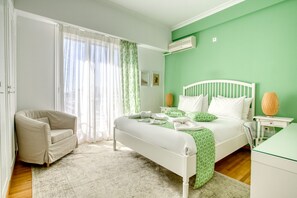 Three Bedroom Apartment | 3 Schlafzimmer, italienische Bettbezüge von Frette
