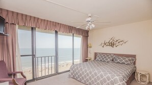 Room - 2 Bedroom, 2 Bath Oceanfront Townhouse (Ocean City)