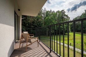 Apartament Rodzinny trzyosobowy z balkonem | Balcon