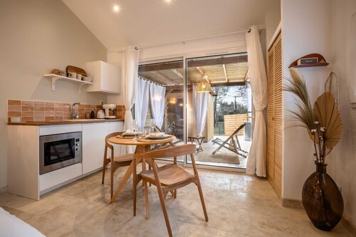 Appartement de prestige pour couple- avril/été- SPA, sauna, terrasse- Alès/Gard