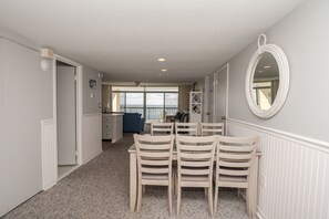 Interior - Beautiful Oceanfront 2 Bedroom Condo (Ocean City)