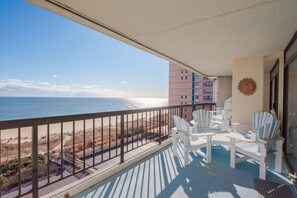 Property grounds - Beautiful Oceanfront 2 Bedroom Condo (Ocean City)