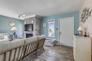 Fireplace - 3 Bedroom Pet Friendly Single Family Home (Ocean City)