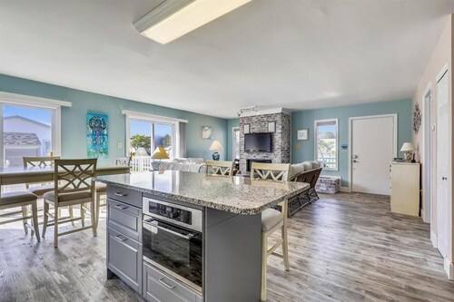 3 Bedroom Pet Friendly Single Family Home