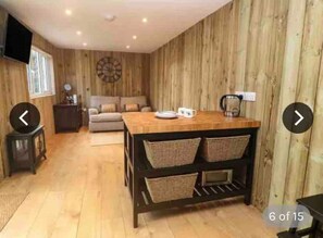 Interior - Cosy one bedroom lodge with wood burning hot tub (Lanner)