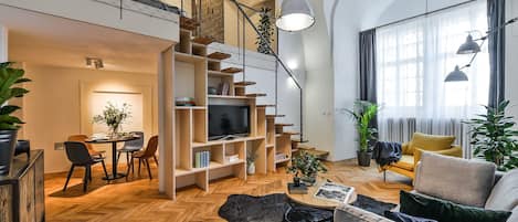 デザイン ロフト | 1 室のベッドルーム、防音設備、アイロン / アイロン台、WiFi (無料)