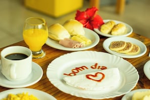 Tägliches inbegriffenes Frühstücksbuffet