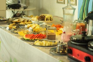 Desayuno buffet incluido todos los días 