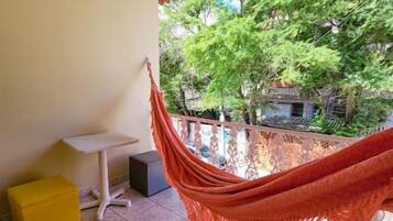 Wi-Fi de cortesia, roupa de cama