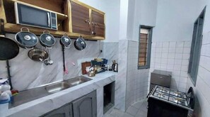 Fridge, microwave - 30% Discount Cozy Apartment in Cotonou (Cotonou)