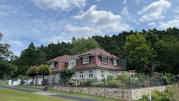 Esterni