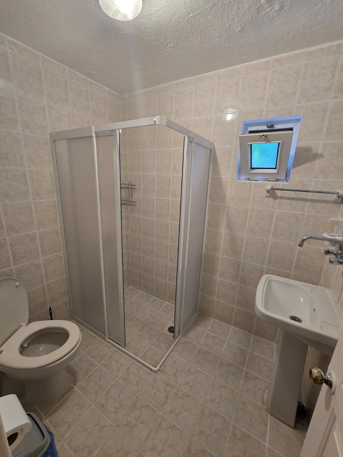 Classic-Vierbettzimmer, Terrasse | Badezimmer | Dusche, Regendusche, Haartrockner, Bidet