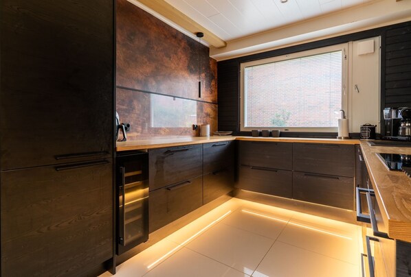 Microwave, oven, dishwasher, toaster