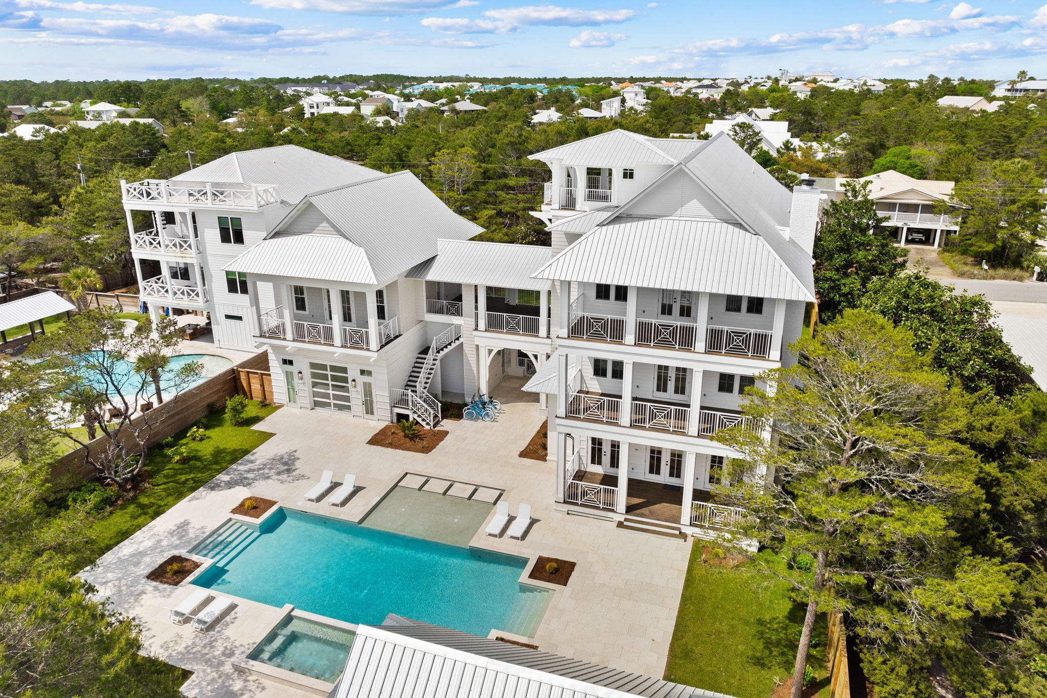 Maison de la Mer - Luxury Compound, Large Private Pool and Outdoor Space