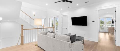 暖炉、書斎 / ワークスペース