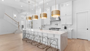 Coffee/tea maker, fridge, microwave, oven - 30A White Dunes Retreat-Luxury Compound, Large Private Pool and Outdoor Space (Santa Rosa Beach)