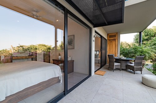 Modern condo in cetral location