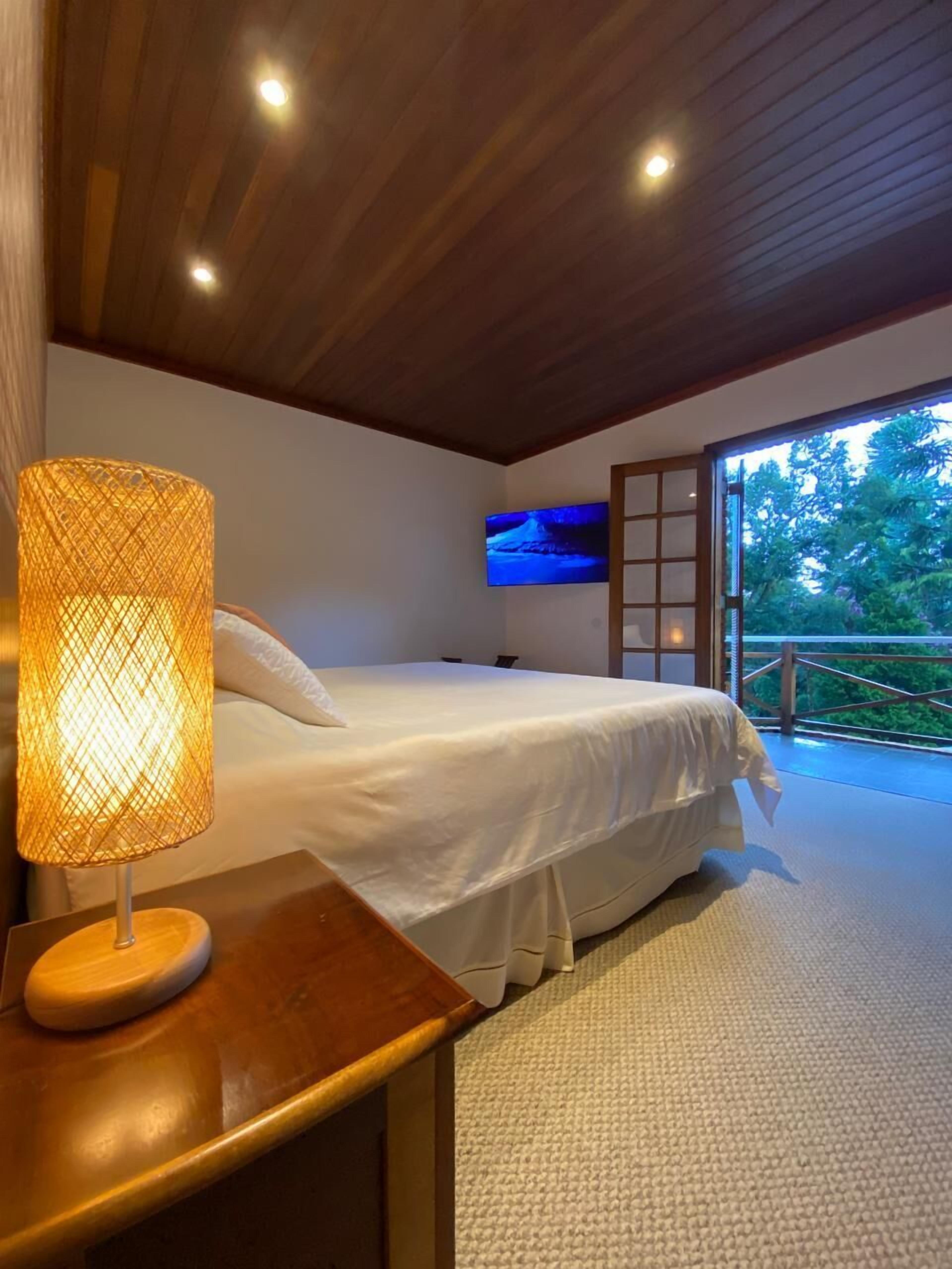 Deluxe Apartment | Hypo-allergenic bedding, soundproofing, free WiFi