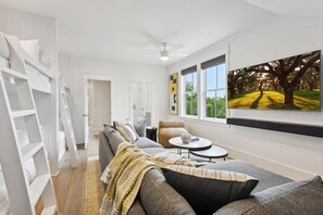 Unclassified image, 5 of 47, button - Coastal Retreat | Heated Pool, Spa & Game Room (Bay St. Louis)